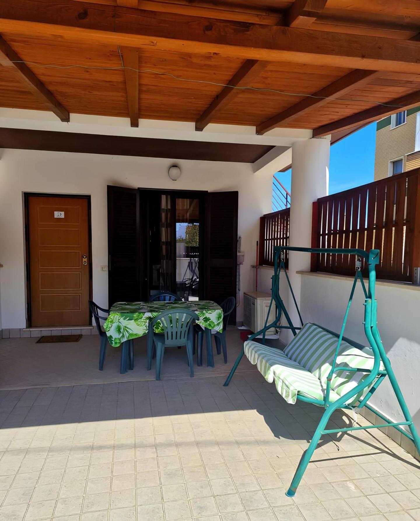 Domus Livio, 7 Min Fco Airport, Free Wifi, Garden Apartment, 2 Tv Hd Fiumicino Bagian luar foto